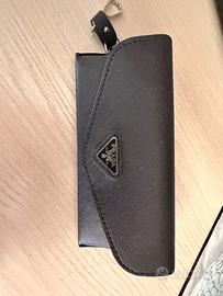 occhiali prada symbole