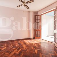 Ampio quadrivano da ristrutturare