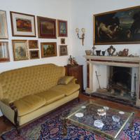 Caminetto in marmo antico