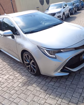 Toyota Corolla Touring Sports 2.0 Hybrid Lounge NE