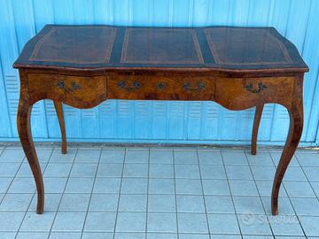 scrivania stile Luigi XV