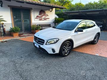 MERCEDES-BENZ GLA 220 d Automatic Premium PREZZO