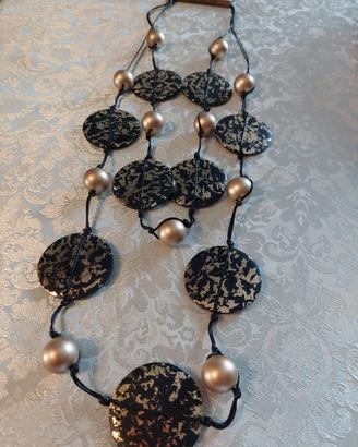 Collana con pietre in vetro veneziano