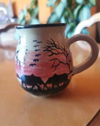 Tazza in porcellana dipinta a mano