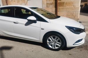 Opel Astra 1.6 CDTi 95 CV BERLINA 5 porte
