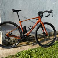 Giant Gravel Revolt 2 Carbonio