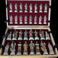 scacchi Nigri Camelot”Dipinti a  Mano  “mai usati