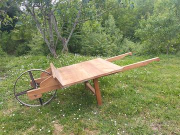 carriola in legno 
