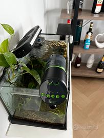 Acquario completo con pesci e mobilePronto all'uso