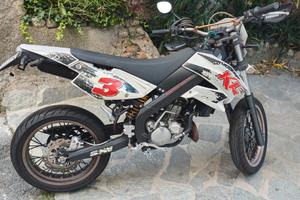 NOX KLE SM 50 MOTARD