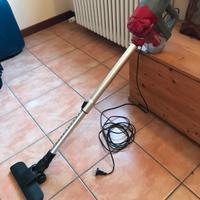 Aspirapolvere ciclonico