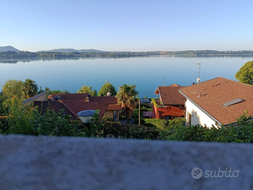 Stanza matrimoniale ad uso singola in vista lago