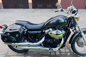 honda  vt750s