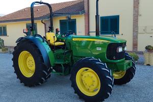Trattore john deere 5515 con telaio abbattibile 33