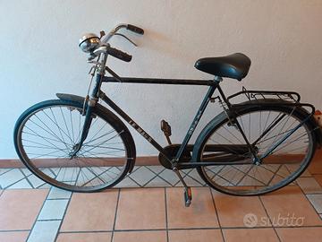 bicicletta con i freni a bacchetta 