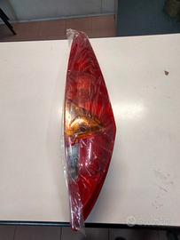 FANALE POSTERIORE FIAT PUNTO 188 3 PORTE DESTRO