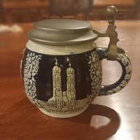 boccale per birra con coperchio 