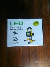 Lampada a led da lavoro / auto , con batt  litio