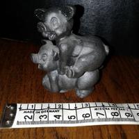 Simpatica statuina in pasta di pietra lavica