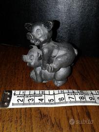 Simpatica statuina in pasta di pietra lavica