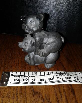 Simpatica statuina in pasta di pietra lavica