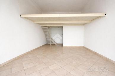 MONOLOCALE A GALLIPOLI