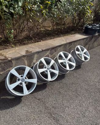 4 cerchi nissan del 16’