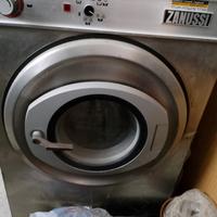 lavatrice industriale dell' epoca Zanussi 