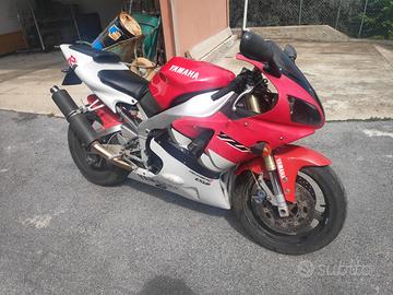 Yamaha YZF R1 - 1999