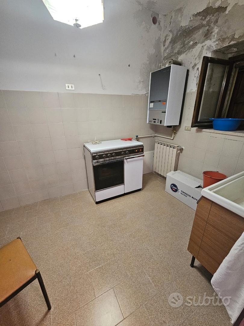 Casa rurale e terreni - More