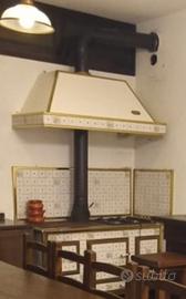 CUCINA A LEGNA E FORNELLI IN CERAMICA