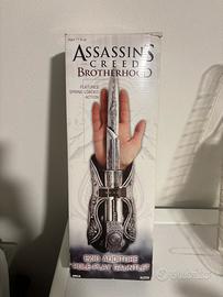 Lama Celata Ezio Auditore - NECA Replica