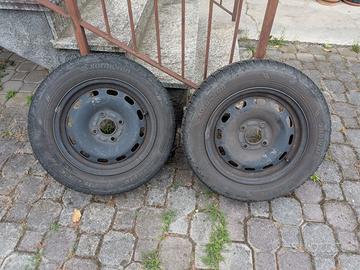 2 gomme invernali 175/65R14 con cerchi in ferro