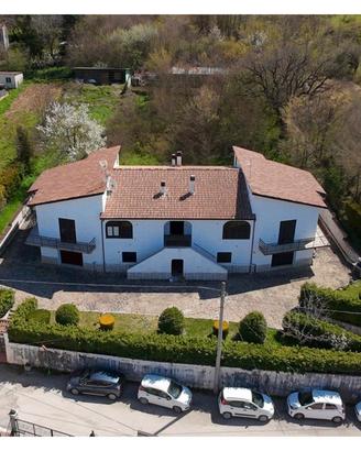Porzione di villa bifamiliare