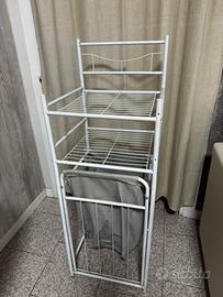 Porta biancheria con ripiani