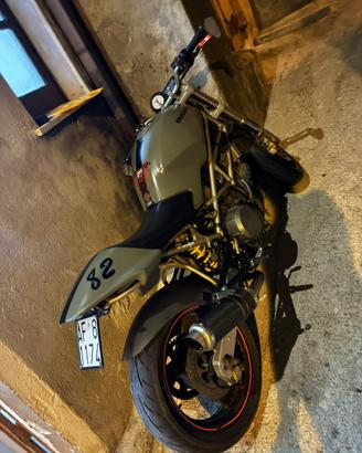 Ducati monster 750