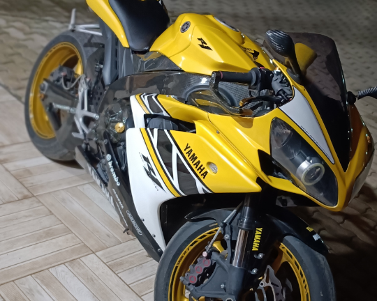 Yamaha R1
