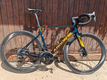 bici da corsa Argon 18 Sum Pro Dura ace di2