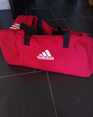 Borsone Adidas colore rosso