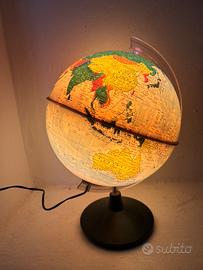 Mappamondo luminoso vintage