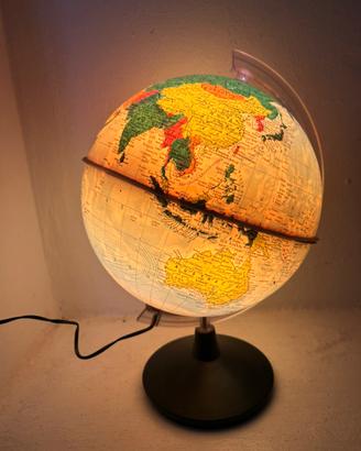 Mappamondo luminoso vintage