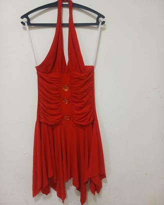Splendido abito rosso a fazzoletto con scollo all'