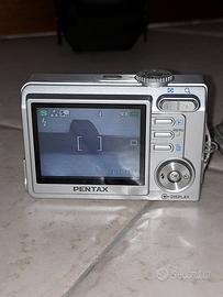 Fotocamera Pentax, modello anni 2000