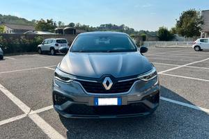 Renault Arkana Hybrid E-Tech 145 CV R.S. Line