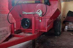 Carro uva autoscaricante