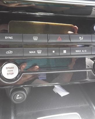 COMANDI CLIMA JAGUAR XE Serie (X760) 204dth (15>)