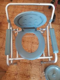 Poltroncina da bagno per disabili e/o anziani