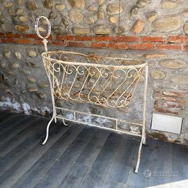 ANTICA CULLA IN FERRO BATTUTO