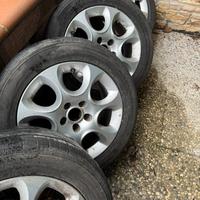 Gomme Alfa 159 ~  R 16 - Mozzo 5x110