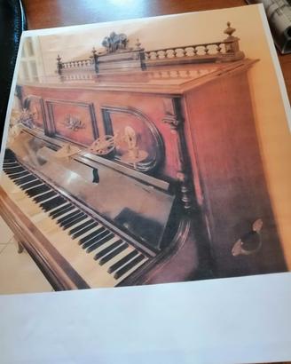 pianoforte a muro 
